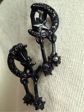 Black Moon & Star Clip-on Drop Earrings - Perfect for fall + Halloween!